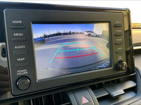 Used 2019 Toyota RAV4 LE image 27