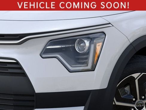 New 2026 Kia Niro EX FWD image 10