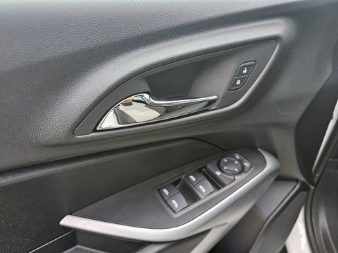 Certified 2024 Chevrolet Trax LS w/ LS Convenience Package FWD image 22
