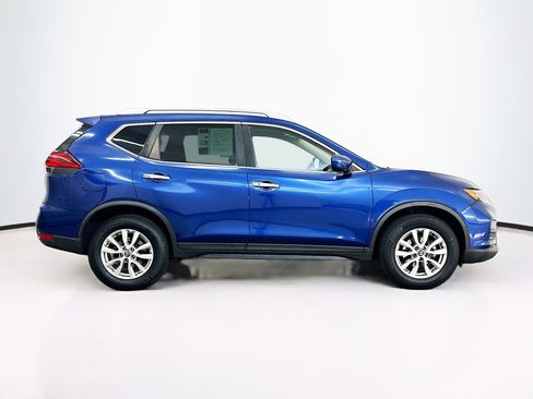 Used 2019 Nissan Rogue SV image 10