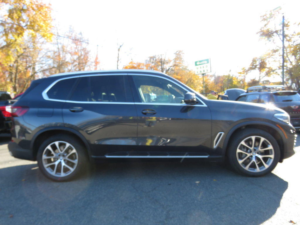 Used 2021 BMW X5 xDrive45e w/ Convenience Package AWD/4WD image 4