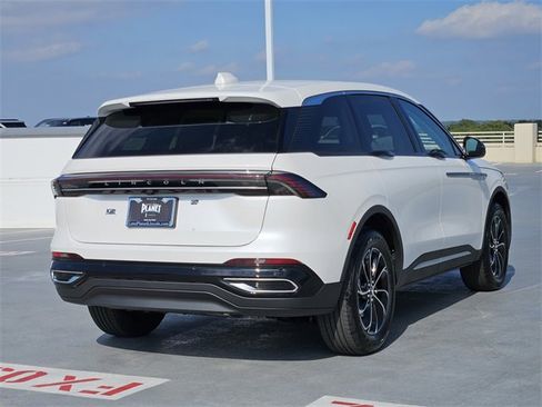 New 2026 Lincoln Nautilus Premier image 7