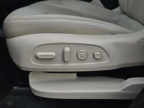 Used 2023 Buick Enclave Premium w/ Experience Buick Package FWD image 25