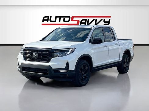 Used 2025 Honda Ridgeline Black Edition image 3