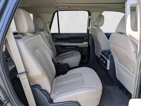 Used 2023 Ford Expedition Limited AWD/4WD image 22