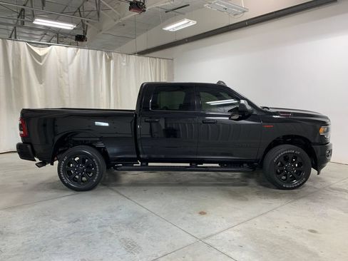 Used 2019 RAM 2500 Big Horn w/ Night Edition AWD/4WD image 11