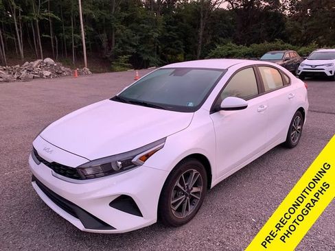 Used 2023 Kia Forte LXS FWD image 1