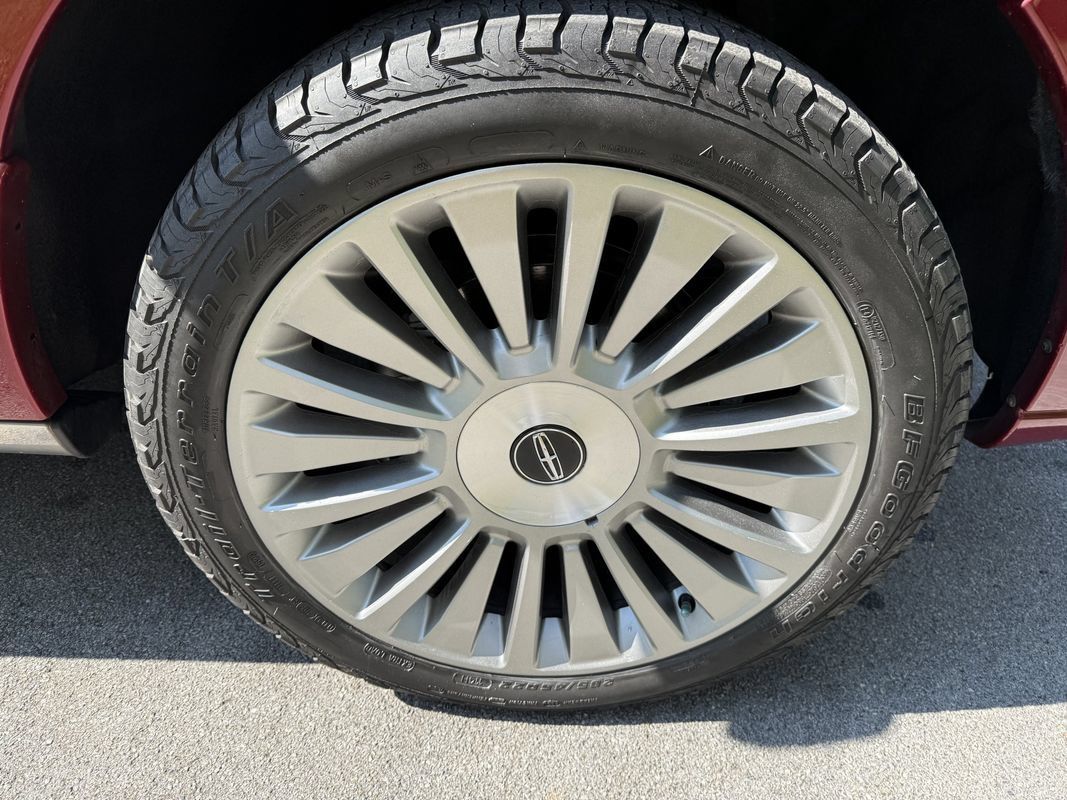 Used 2015 Lincoln Navigator 4WD w/ Equipment Group 101A Reserve image 14