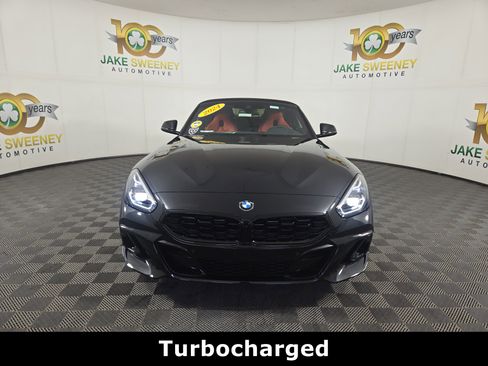 Used 2024 BMW Z4 M40i w/ Premium Package image 2