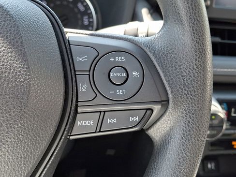 Used 2019 Toyota RAV4 XLE w/ Carpet Mat Package AWD/4WD image 24