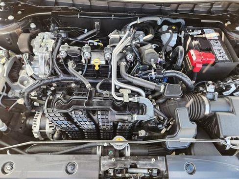 Used 2025 Nissan Altima 2.5 SV FWD image 32