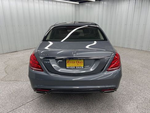 Used 2017 Mercedes-Benz S 550 Sedan image 5