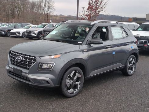 New 2026 Hyundai Venue SEL image 7