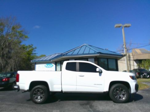 Used 2021 Chevrolet Colorado LT w/ Fleet Safety Package image 8