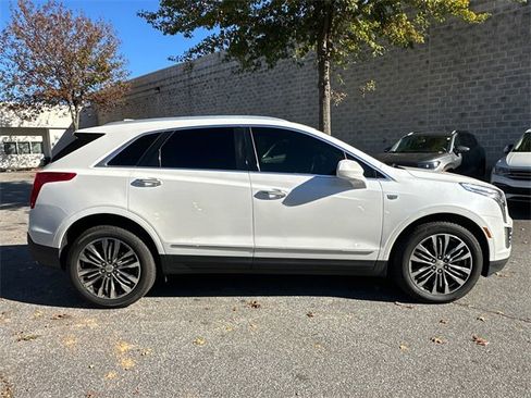 Used 2017 Cadillac XT5 Premium Luxury image 8