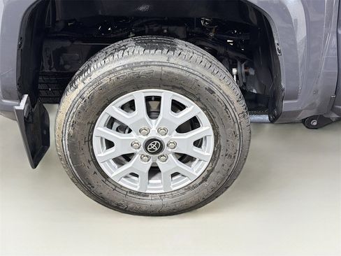 Used 2024 Toyota Tacoma SR5 image 33