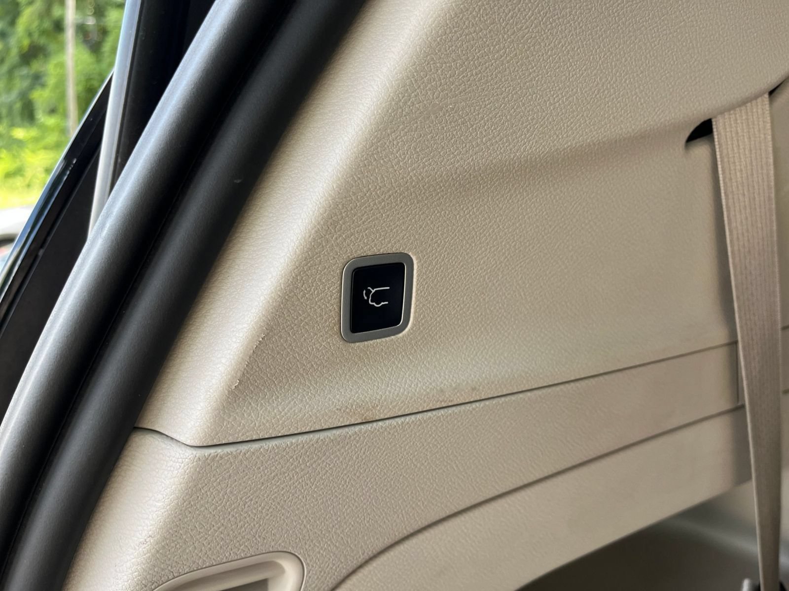 Used 2024 Chrysler Voyager LX FWD image 26