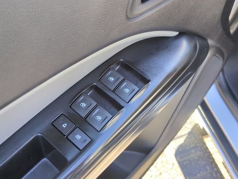 Used 2017 GMC Canyon 2WD Crew Cab w/ Convenience Package image 12