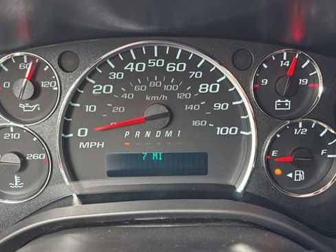 New 2025 Chevrolet Express 2500 w/ Driver Convenience Package RWD image 7