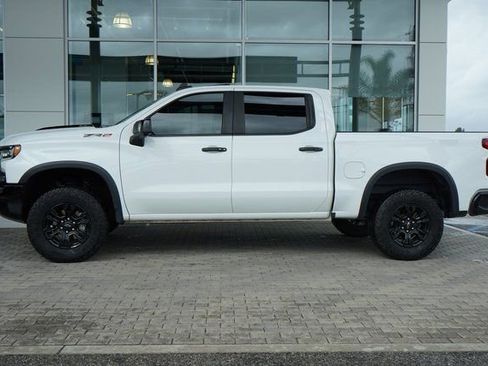 Used 2022 Chevrolet Silverado 1500 ZR2 w/ Technology Package image 5