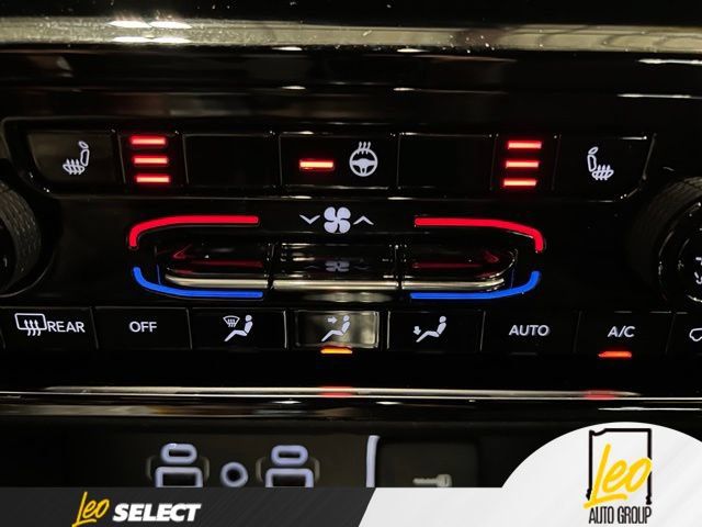 Used 2023 Jeep Grand Cherokee Altitude RWD image 13
