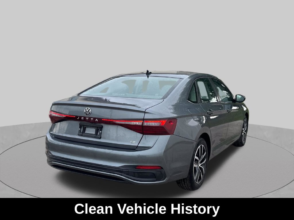 Used 2025 Volkswagen Jetta SE FWD image 5
