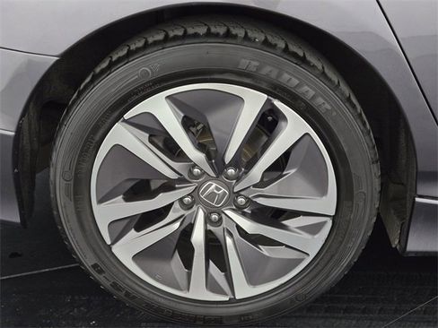 Used 2019 Honda Accord Hybrid image 10