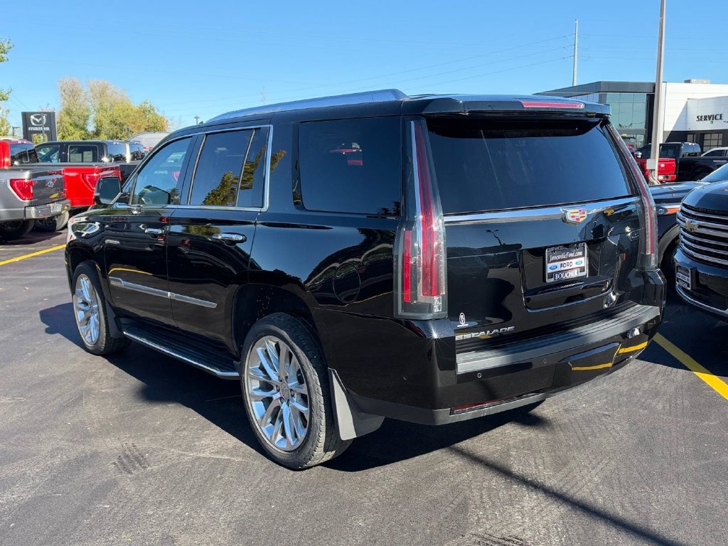 Used 2020 Cadillac Escalade Luxury AWD/4WD image 5