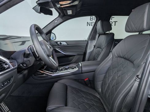 New 2027 BMW X7 xDrive40i w/ M Sport Package AWD/4WD image 2