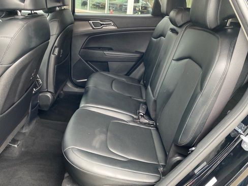 Certified 2023 Kia Sportage EX image 25