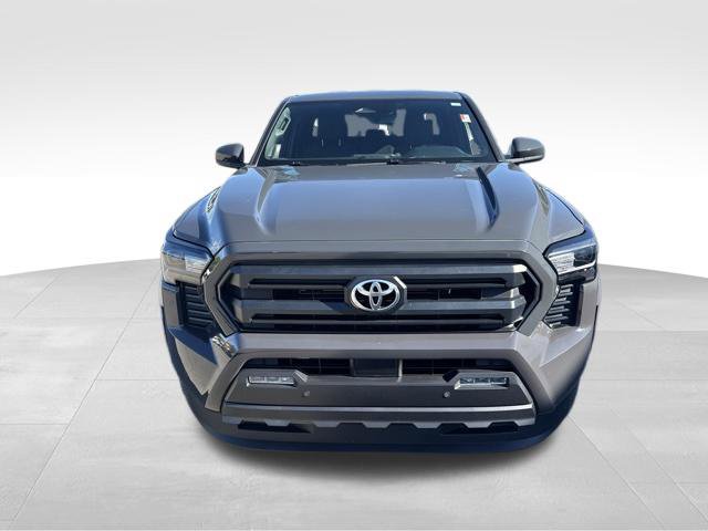Used 2024 Toyota Tacoma SR5 w/ SR5 Upgrade Package AWD/4WD image 8