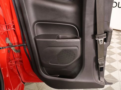 Used 2019 Chevrolet Colorado LT w/ LT Convenience Package image 16