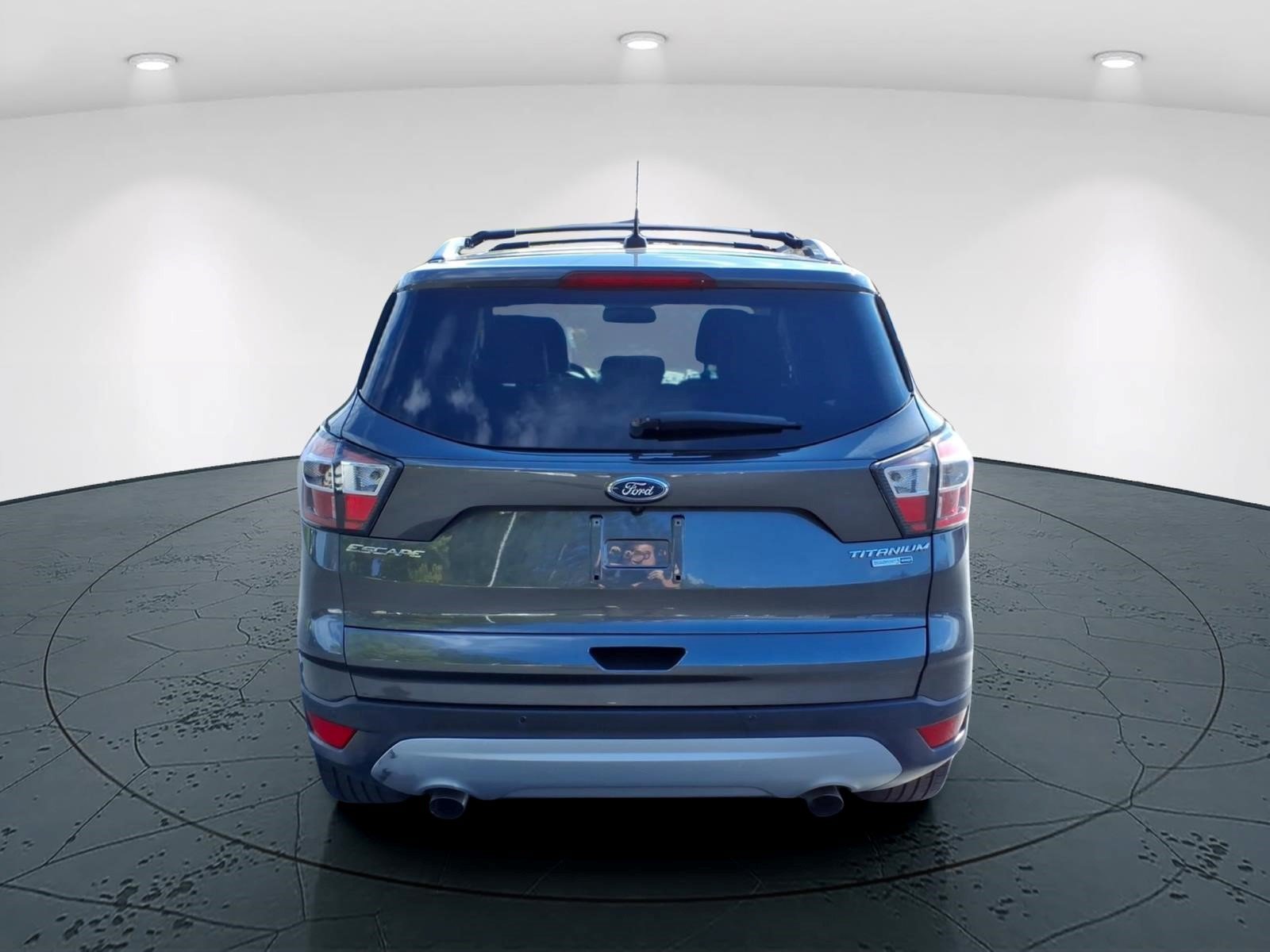 Used 2017 Ford Escape Titanium w/ Equipment Group 301A AWD/4WD image 4