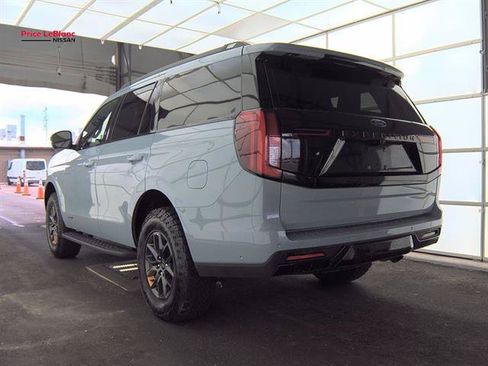 Used 2025 Ford Expedition Tremor AWD/4WD image 4