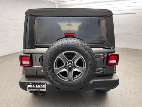 Used 2018 Jeep Wrangler Unlimited Sport S image 7