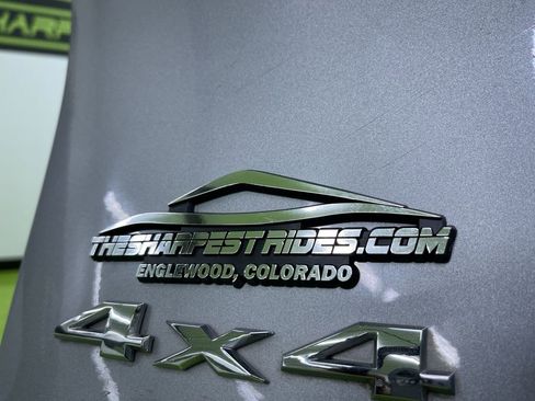 Used 2017 Jeep Cherokee Overland w/ Technology Group image 15