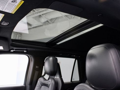 Used 2023 Lincoln Navigator L Reserve AWD/4WD image 34