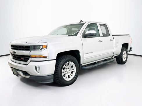 Used 2019 Chevrolet Silverado 1500 LT w/ All Star Edition image 3