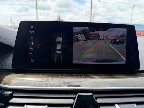 Used 2019 BMW 530i w/ Convenience Package RWD image 28