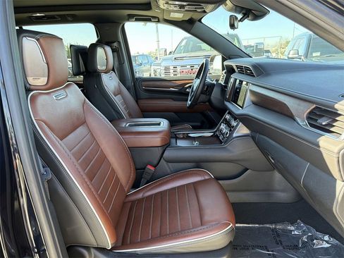 Used 2024 GMC Yukon Denali Ultimate image 35