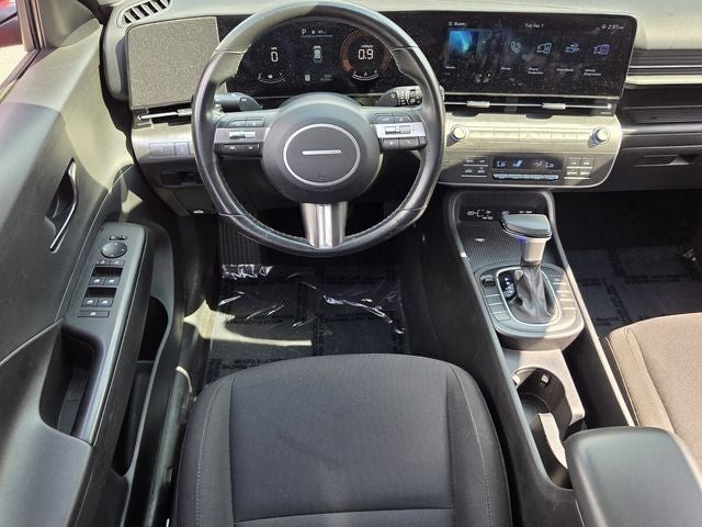 Used 2025 Hyundai Kona SEL FWD image 12