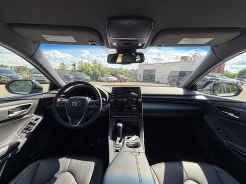Used 2021 Toyota Avalon XLE FWD image 27