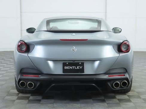 Used 2019 Ferrari Portofino image 14