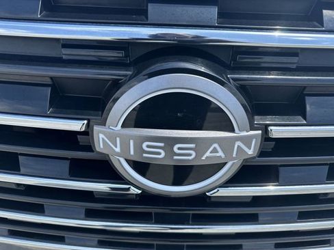 Used 2024 Nissan Rogue SV image 10