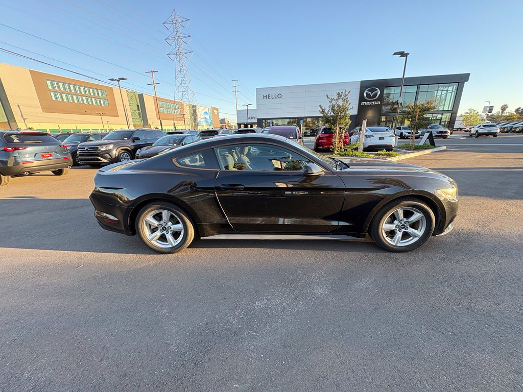 Used 2015 Ford Mustang Coupe RWD image 5