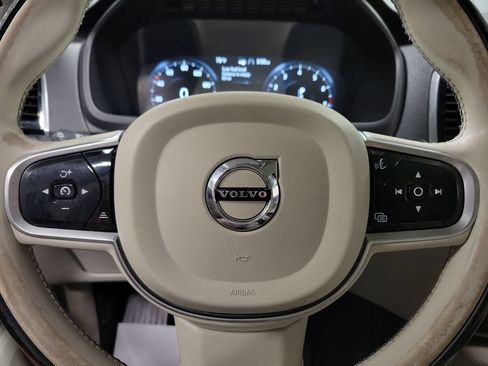 Used 2017 Volvo XC90 T6 Momentum w/ Vision Package AWD/4WD image 16