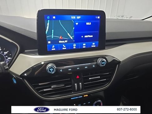 Used 2022 Ford Escape SEL image 25