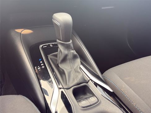 Used 2021 Toyota Corolla SE FWD image 19