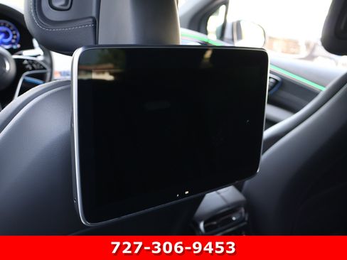 Used 2023 Mercedes-Benz EQS 580 4MATIC SUV image 19