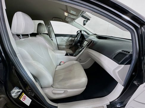 Used 2014 Toyota Venza LE image 27
